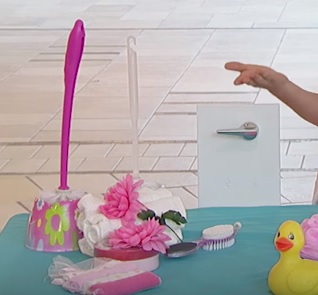 שולחן השירותים