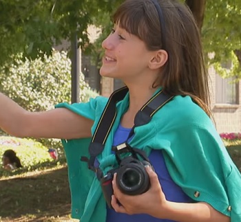 ילדה או כלב