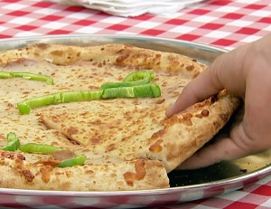 הפיצה הנמתחת