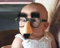 תינוק מצחיק