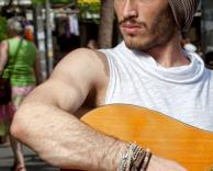 אנשים תותחים ובעלי מזל