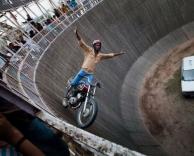 נוסע בלי ידיים