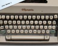 מסתבר שפעם היה במכונות כתיבה כפתור לייק..