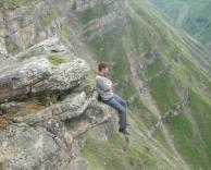 אם הוא נופל..