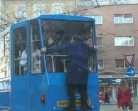 איך הוא הגיע לשם?