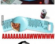 מקלדת עם צלחת! :) 