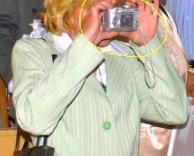 מה היא מצלמת ?