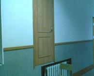 דלת גבוהה מדי