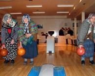 סבתות בבאולינג 