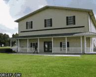 בית רגיל או חנייה?