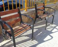 ספסל ליד הרבנות בת