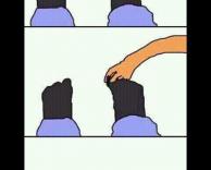 מה שכולנו עושים עם גרב קרועה