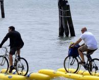 אופניים בים?
